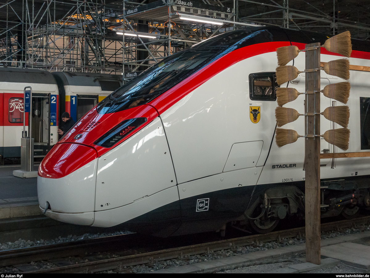 SBB Giruno RABe 501 007  Uri  am 23. Januar 2020 in Basel SBB, wo derzeit die Bahnhofshalle renoviert wird.