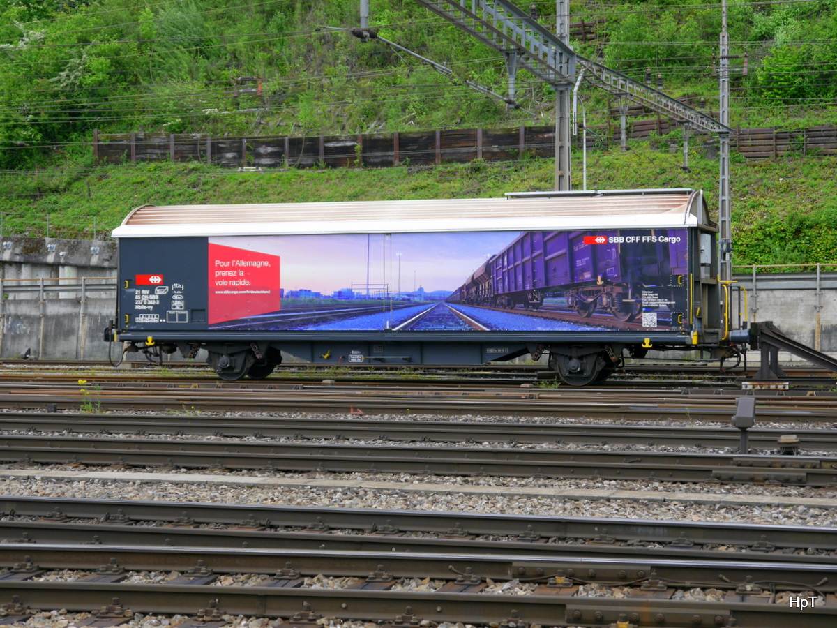 SBB - Güterwagen Hbils-vy  21 85 237 0 382-3 mit SBB Werbung abgestellt im Bahnhofsareal in Olten am 14.05.2016