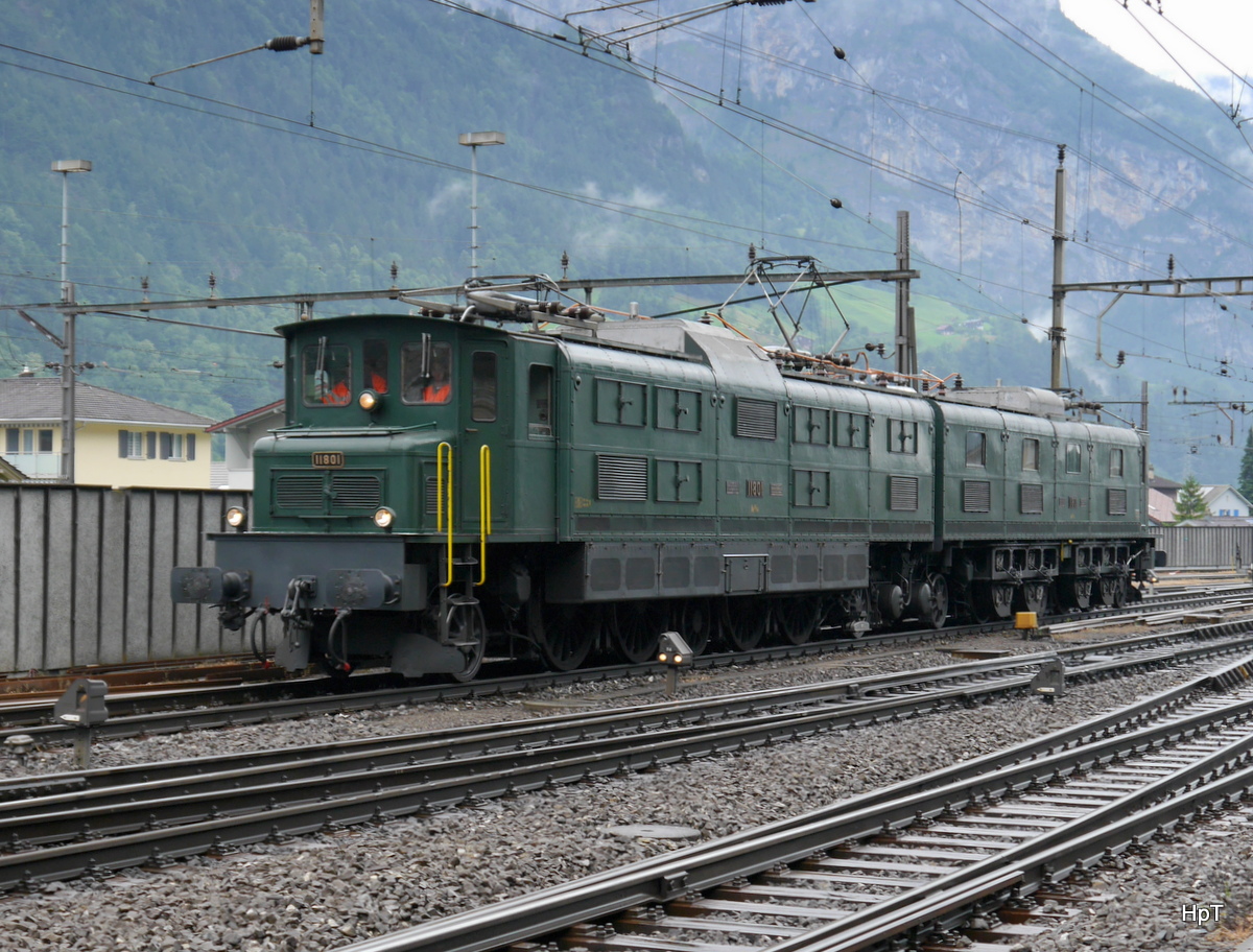 SBB Historic - Ae 8/14 11801 an einer Fitnessfahrt im Bahnhofsareal in Erstfeld am 01.08.2015 