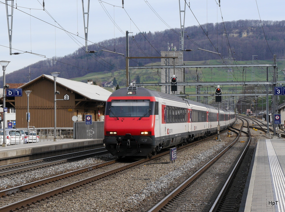 SBB - IC bei der durchfahrt in Sissach am 07.03.2015