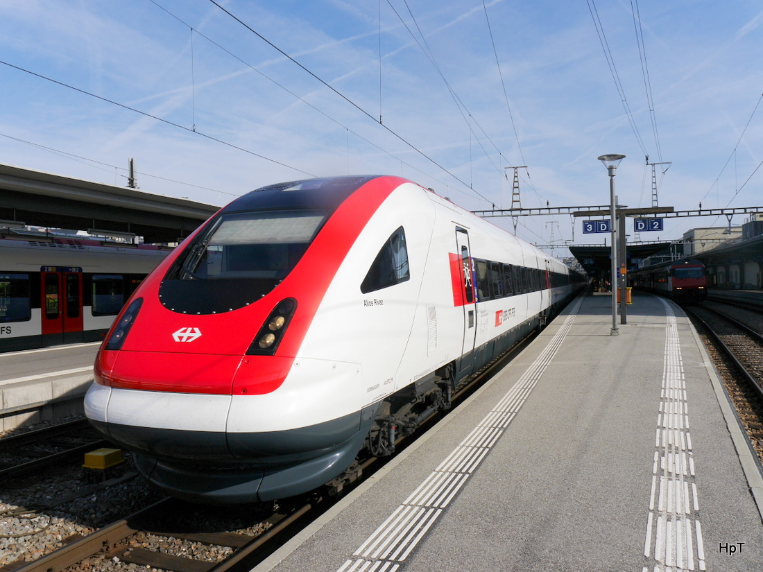 SBB - ICN  Alice Rivaz im Bahnhof Genf am 08.03.2015