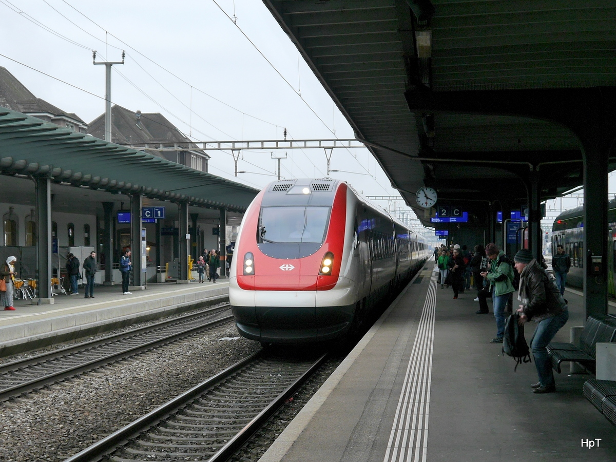 SBB - ICN Fredinand Ramuz bei der einfahrt im Bahnhof Solothurn am 27.01.2018