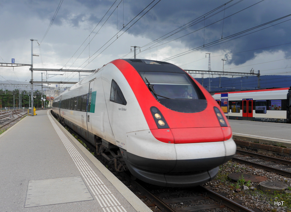 SBB - ICN Henri Dufaux bei der Einfahrt in den Bahnhof Yverdon les Bains am 20.07.2014