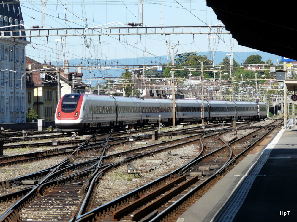 SBB - ICN Jean-Jacques Rosseau bei der einfahrt im Bahnhof Lausanne am 03.09.2013