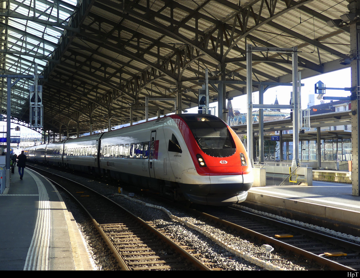 SBB - ICN Jean Rudolf Von Salis im Bahnhof Lausanne am 01.01.2022