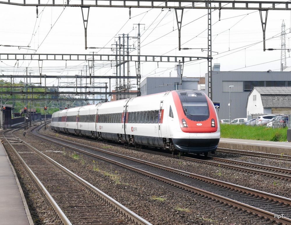 SBB - ICN Mani Matter bei durchfahrt im Bahnhof Rupperswil am 25.04.2014
