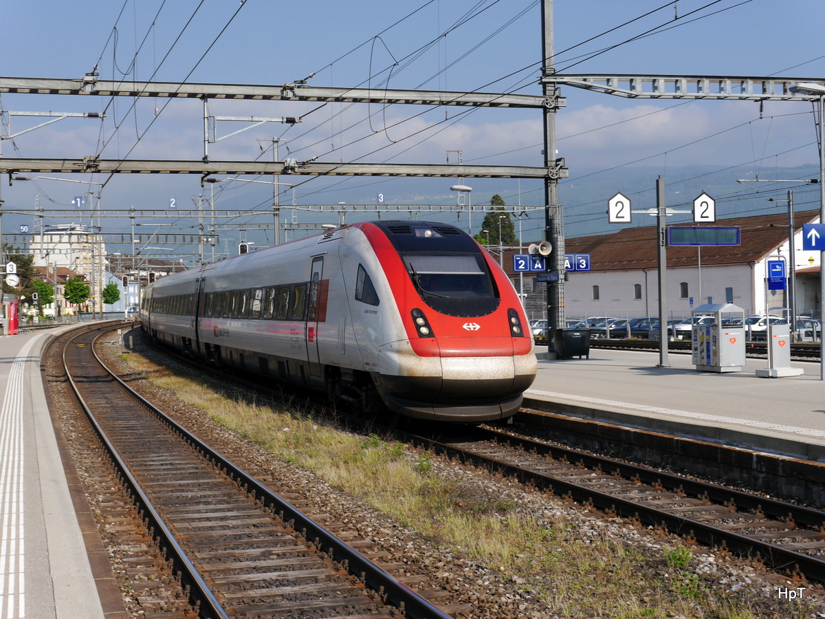 SBB - ICN Xavier Stockmar bei der einfahrt im Bahnhof von Yverdon les Bains am 06.05.2018