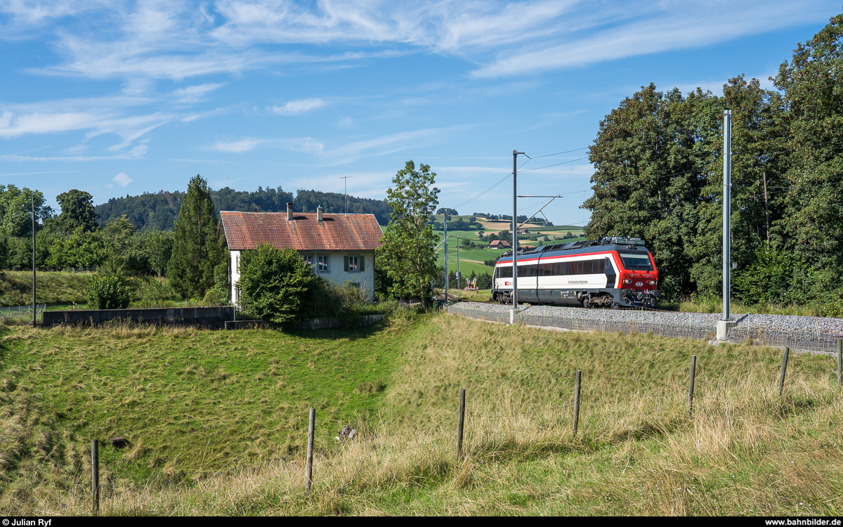 SBB Infrastrukturdiagnosefahrzeug am 8. August 2020 bei Mittelhäusern.