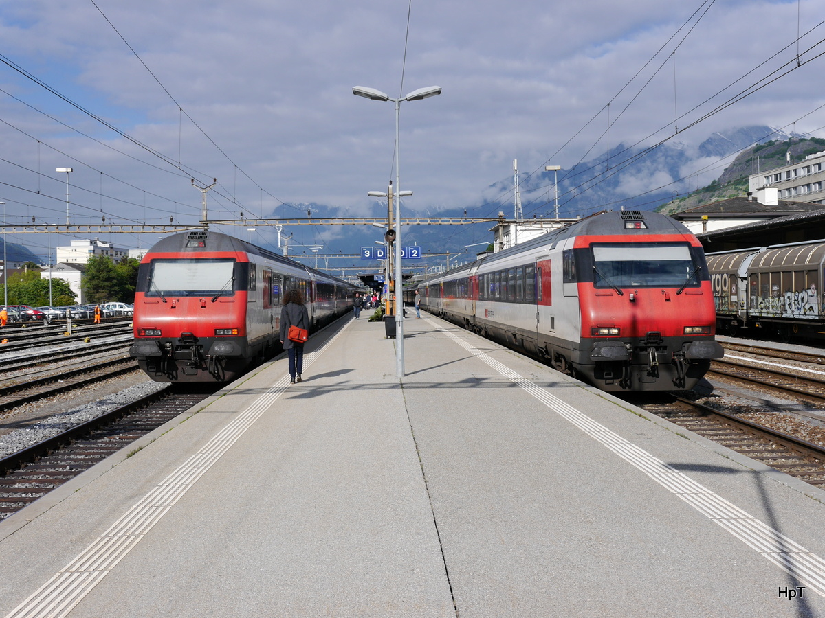 SBB - IR Treffen im Bahnhof von Sion Links nach Genf und Rechts nach Brig am 09.05.2017
