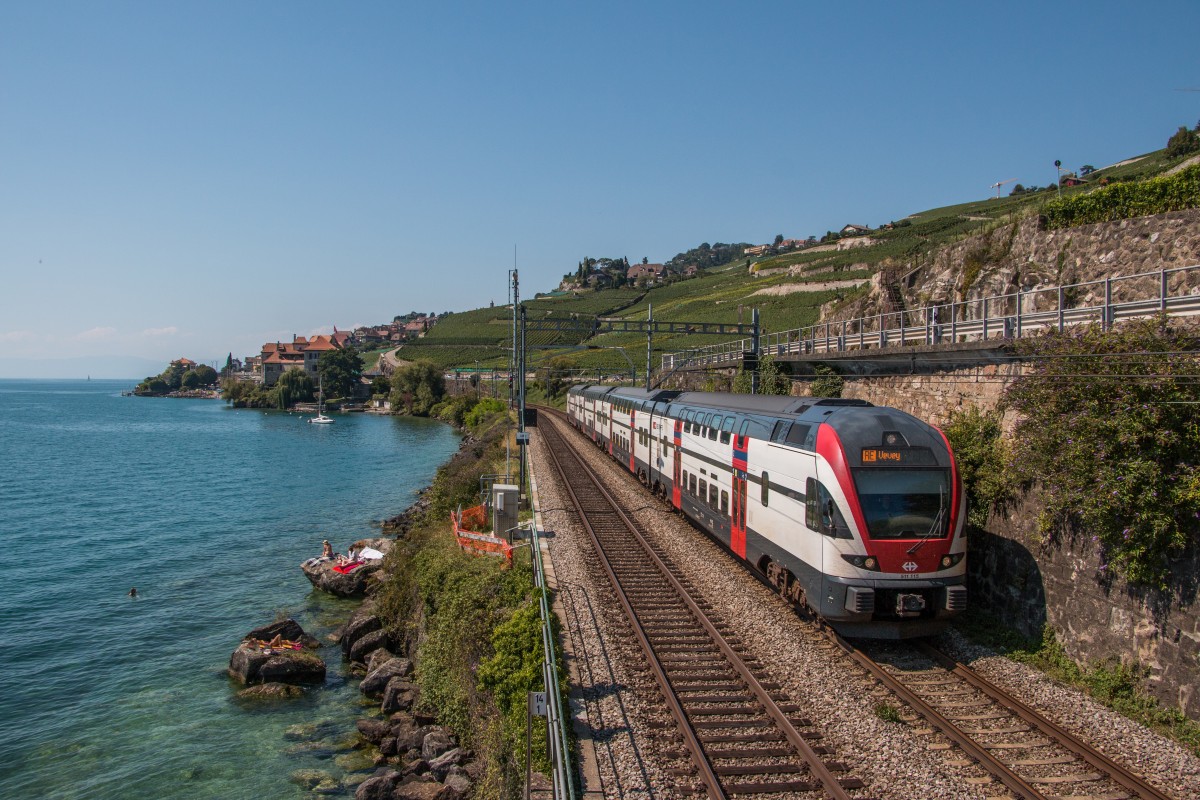SBB KISS RABe 511 115 unterwegs als RE nach Vevey, hier bei Rivaz. 30.08.2015