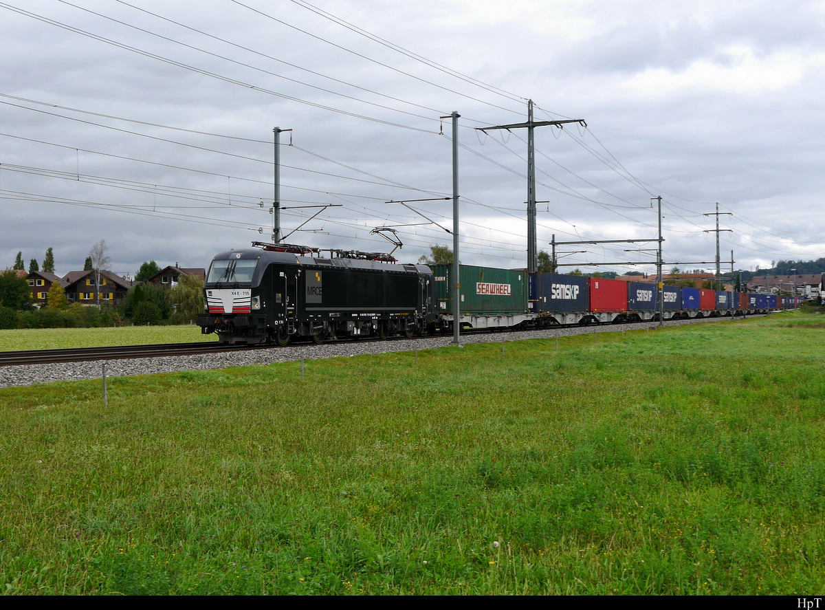 SBB - Lok 193 715-0 vor Güterzug unterwegs bei Lyssach am 28.09.2020