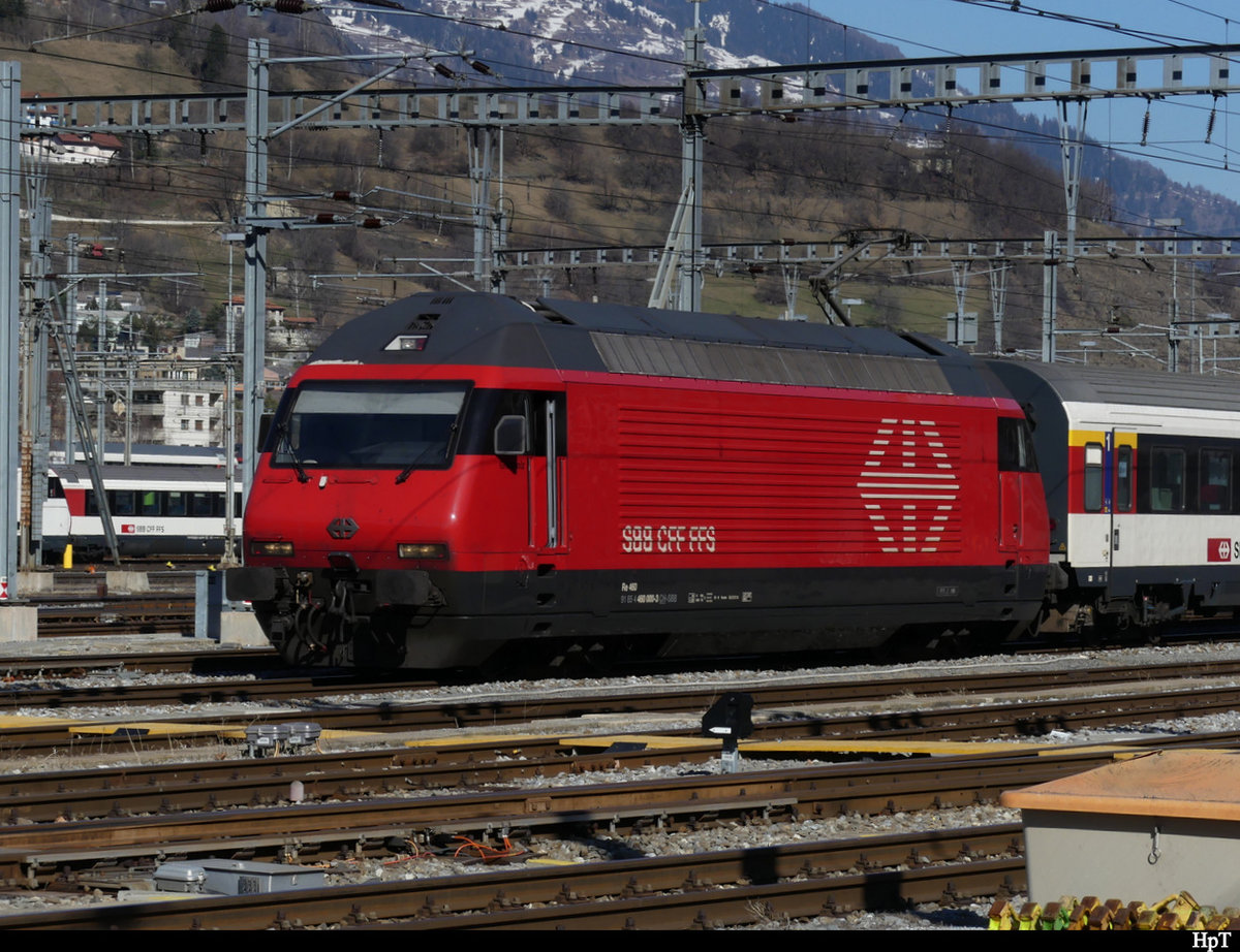 SBB - Lok 460 000-3 im Bahnhofsareal in Brig am 28.02.2021