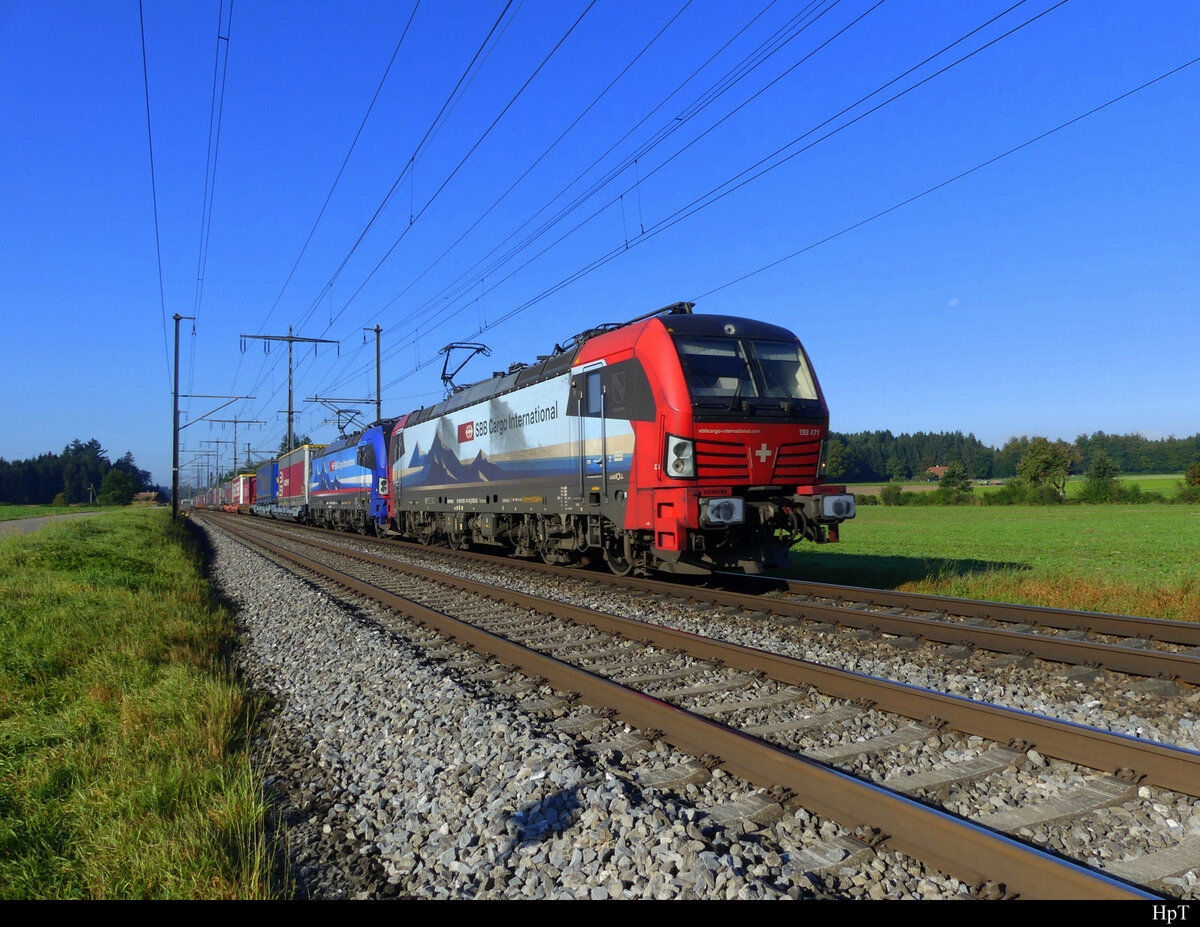 SBB - Loks 193 471-0 + 193 521-2 vor Güterzug unterwegs bei Lyssach am 24.09.2021