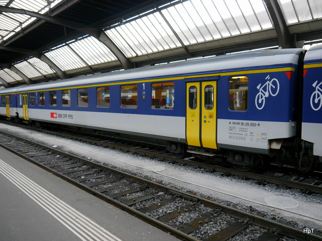 SBB - Personenwagen 1 Kl. A  50 85 18-35 023-8 im HB Zürich am 31.01.2015