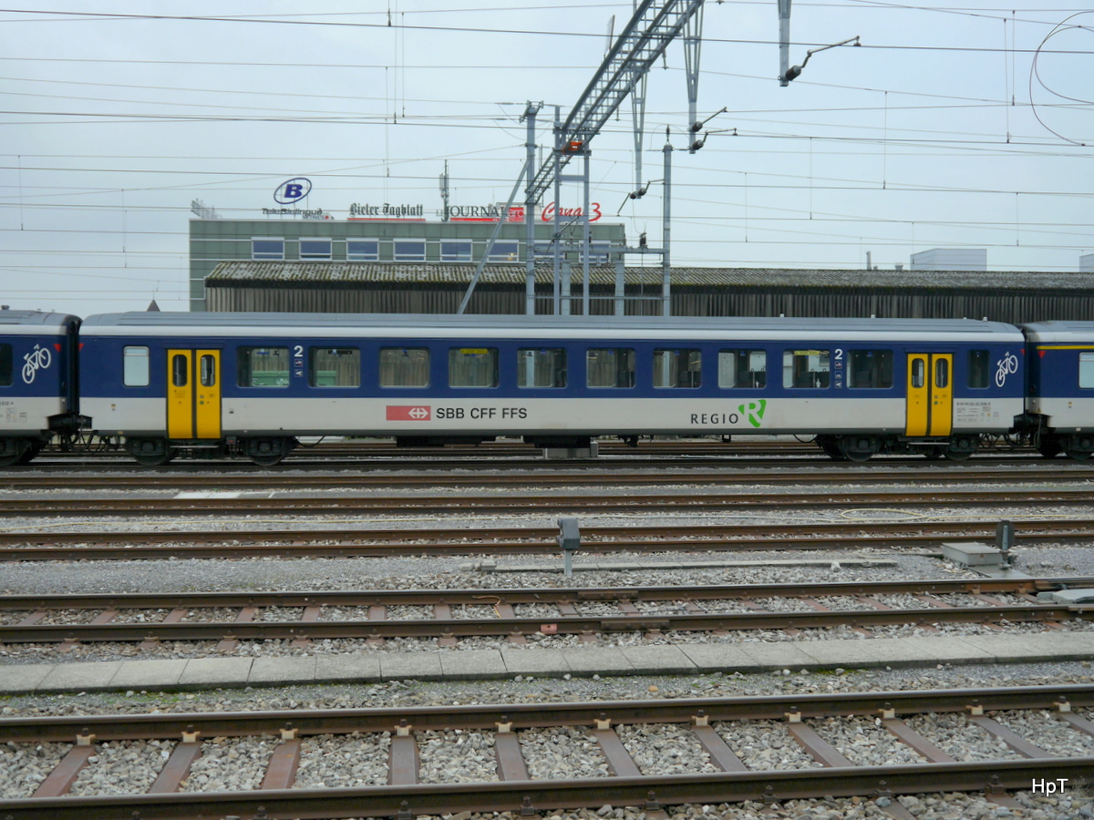 SBB - Personenwagen 2 Kl.  B 50 85 20-35 606-4 abgestellt im Bahnhofsareal in Biel/Bienne am 27.01.2018