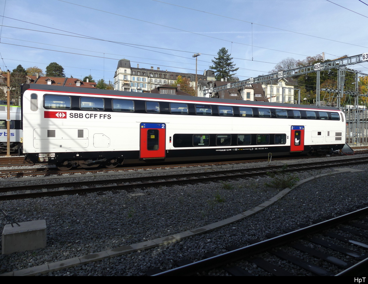 SBB - Personenwagen  2 Kl .B 50 85 26-94 093-9 abgestellt im Bhf. Bern am 23.10.2022