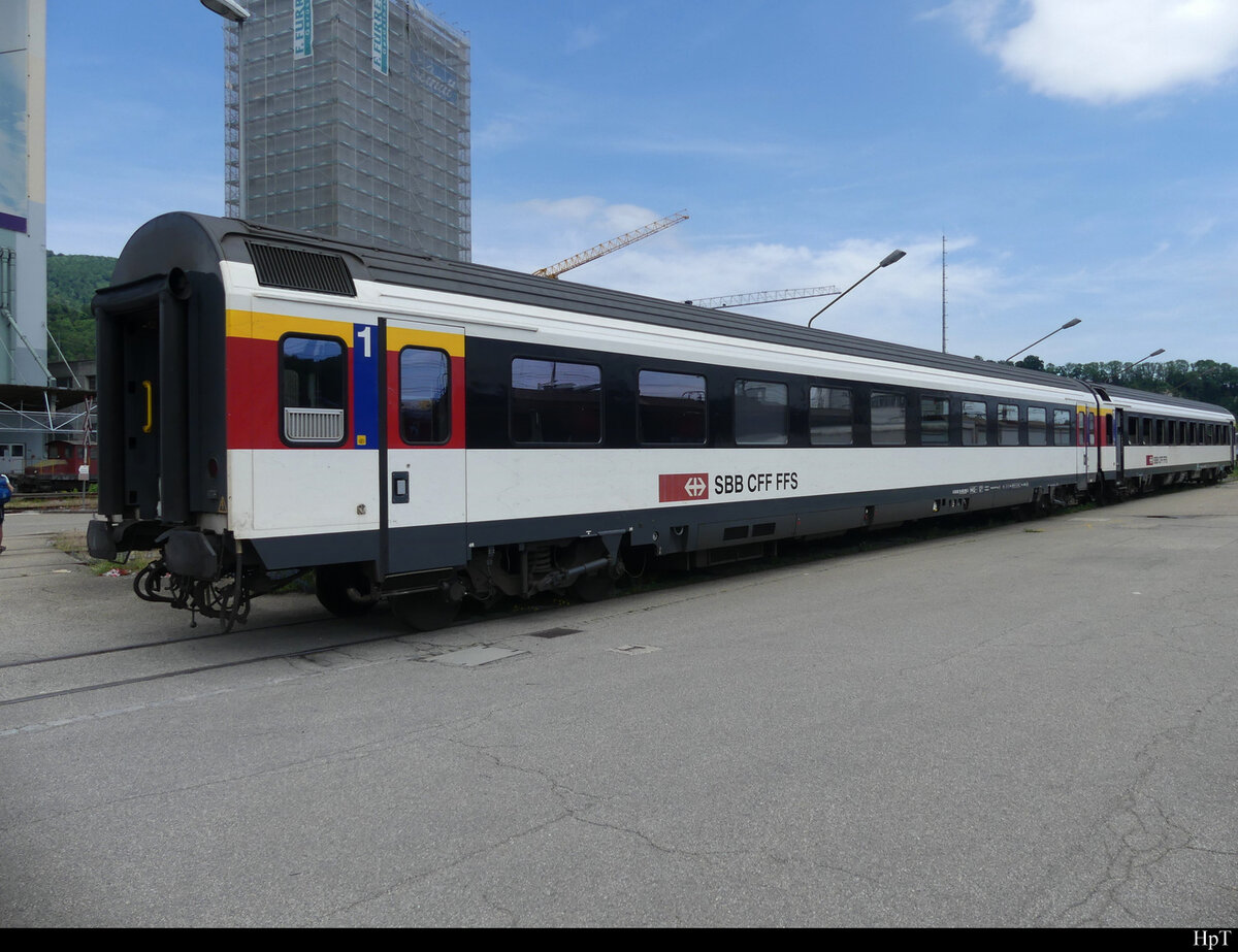 SBB - Personenwagen1 Kl.  A 50 85 10-95 018-3 abgestellt in Olten am 21.05.2022