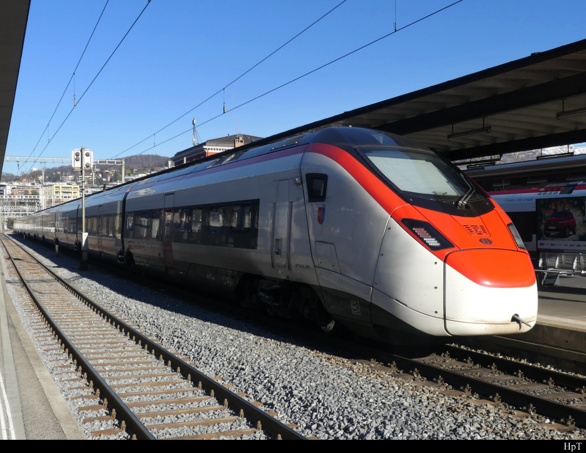 SBB - RABe 501 001-8 in Lugano am 17.12.2021