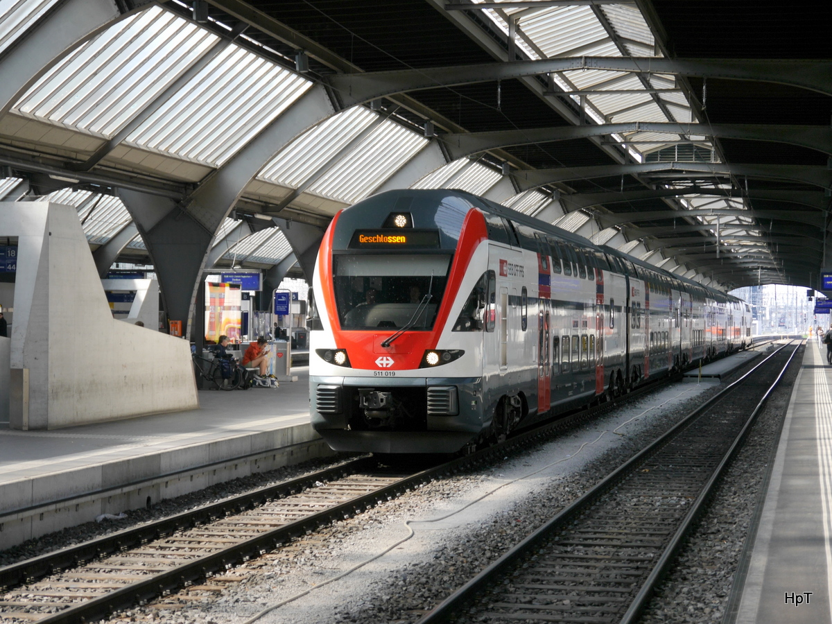 SBB - RABe 511 019-7 bei der einfahrt in den HB Zürich am 12.04.2017