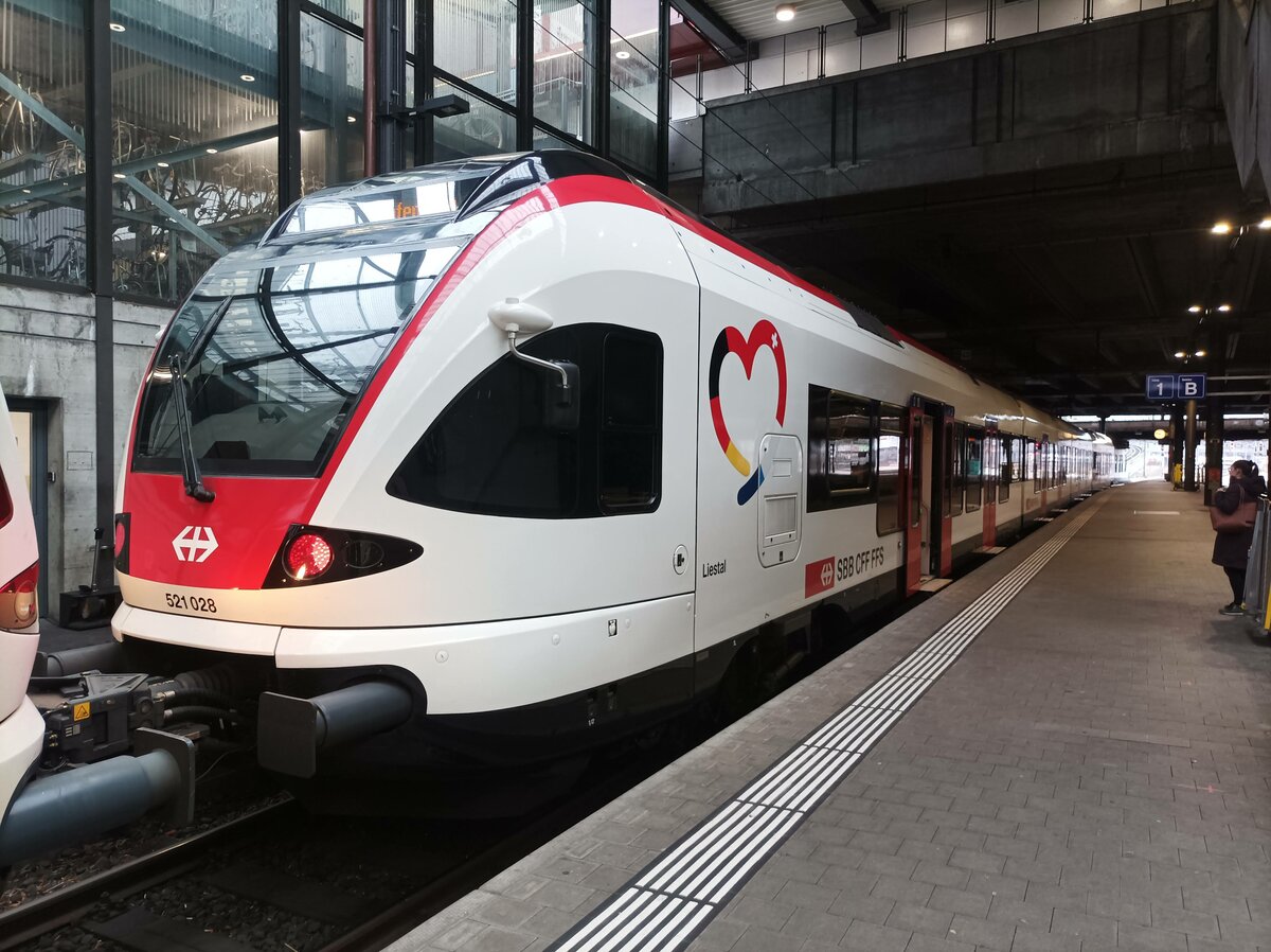 SBB RABe 521 028 ,, Liestal   am 11.10.23 auf der S1 Nach Laufenburg in Basel SBB 