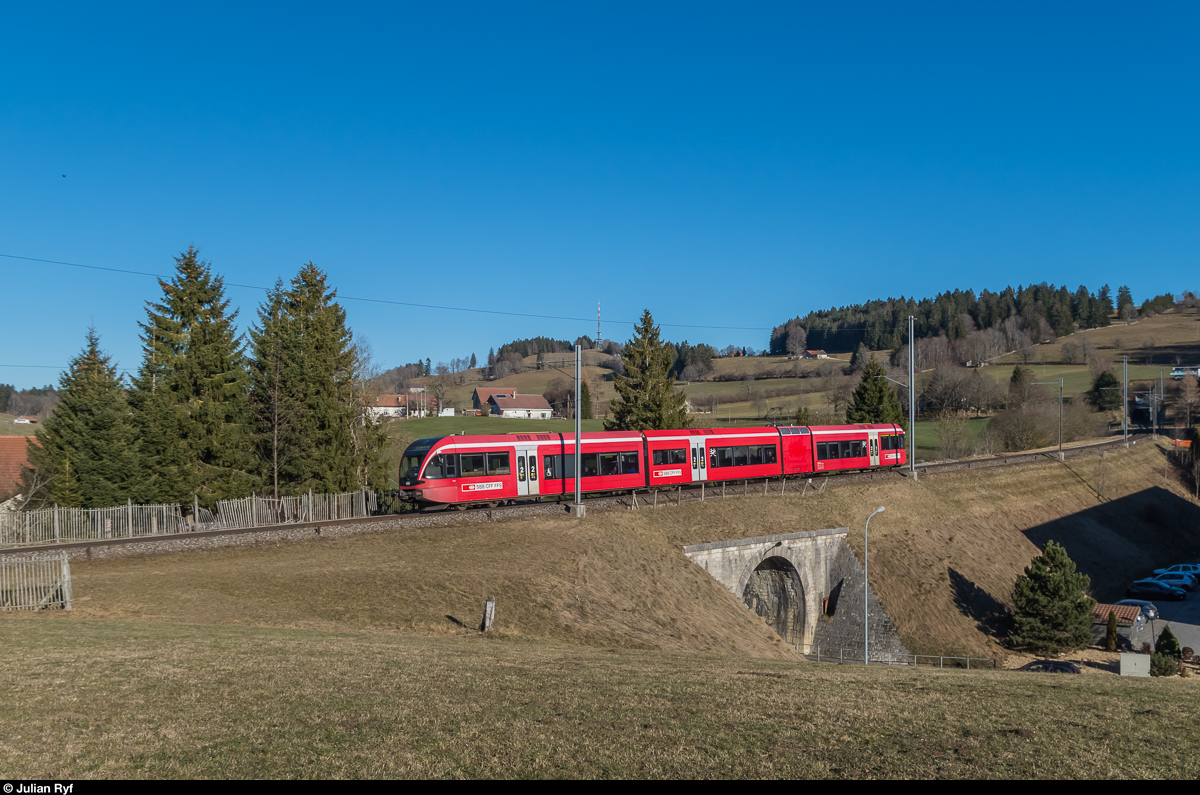 SBB RABe 526 264 (ex-BLS, ex-RM) erreicht am 10. Dezember 2016 La Chaux-de-Fonds.