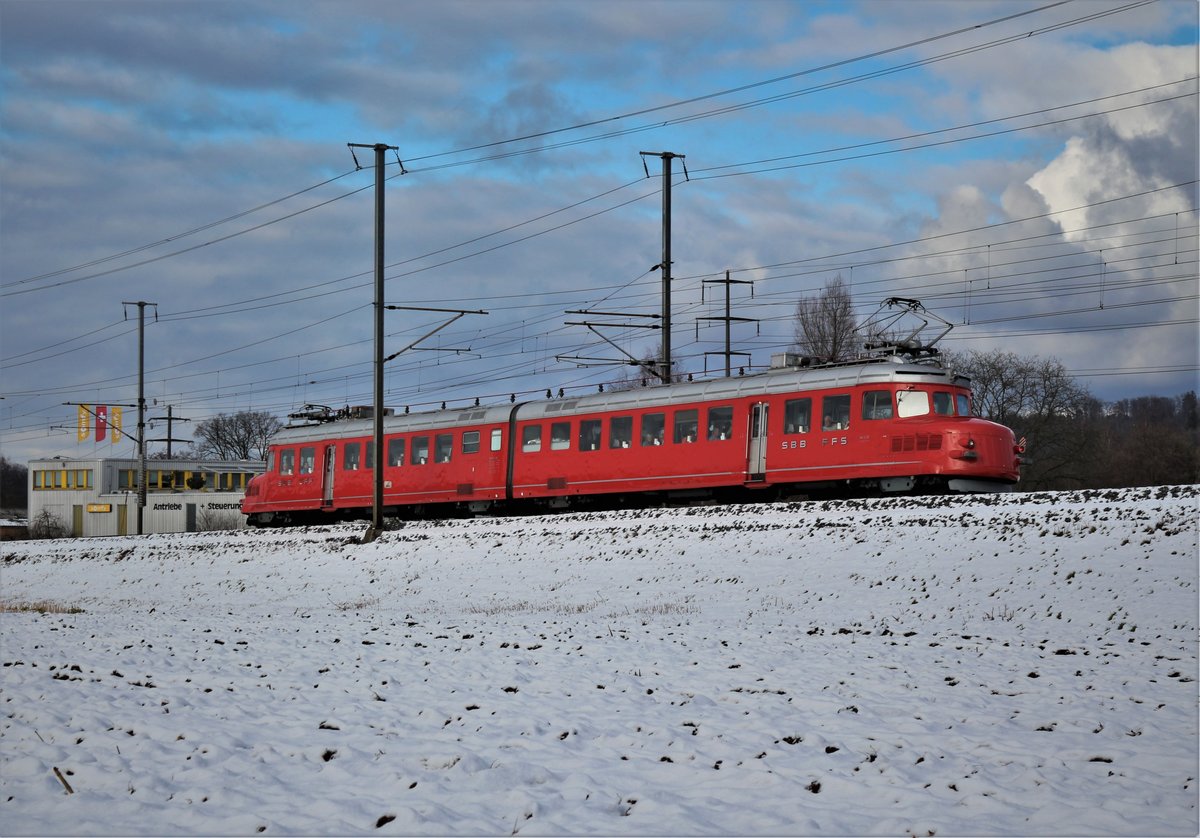 SBB RAe 4/8 1021  Churchill-Pfeil  unterwegs auf einer Brunchfahrt bei Bassersdorf. Sonntag, 17. Dezember 2017
