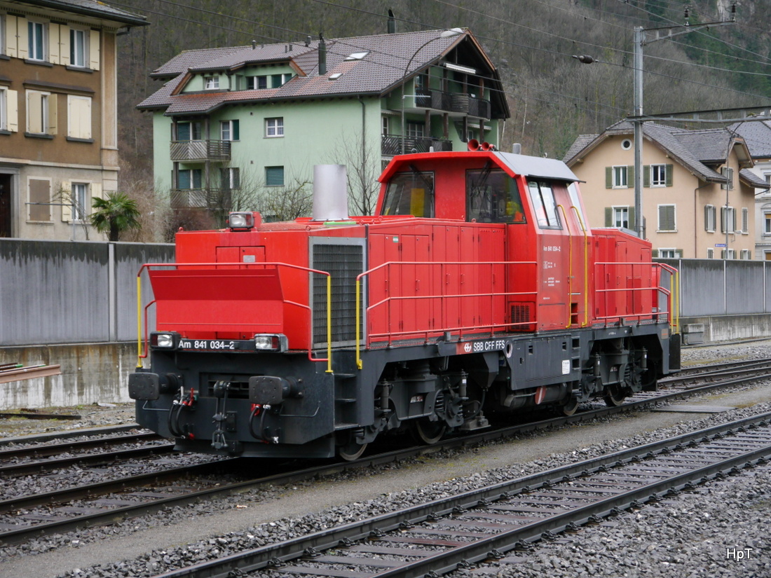 SBB - Rangierlok Am 841 034-2 im Bahnhofsareal in Erstfeld am 27.02.2015