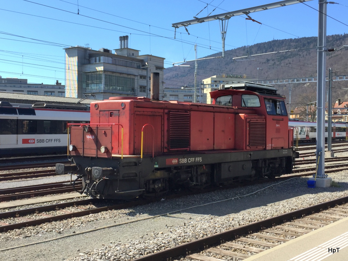 SBB - Rangierlok Bm 4/4 18435 im Bahnhof von Biel / Bienne am 08.04.2018