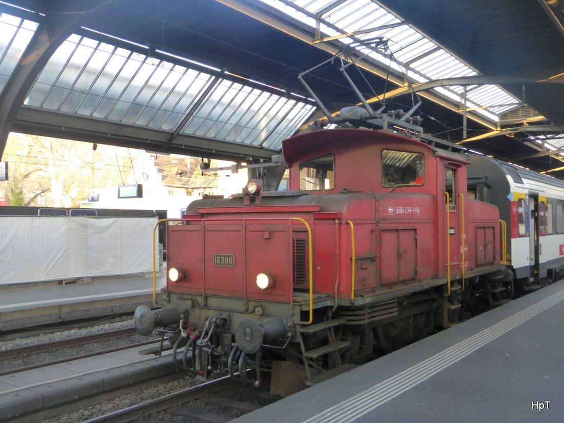 SBB - Rangierlok Ee 3/3 16388 im HB Zürich am 27.03.2015