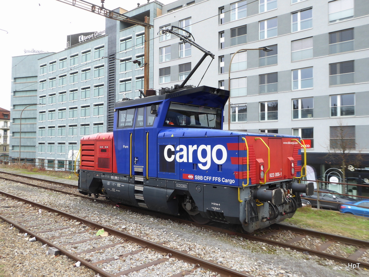 SBB - Rangierlok Eem 923 006-1 im Güterbahnhof Freiburg am 11.11.2017