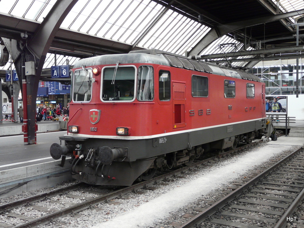 SBB - Re 4/4  11153 im HB Zürich am 16.02.2014