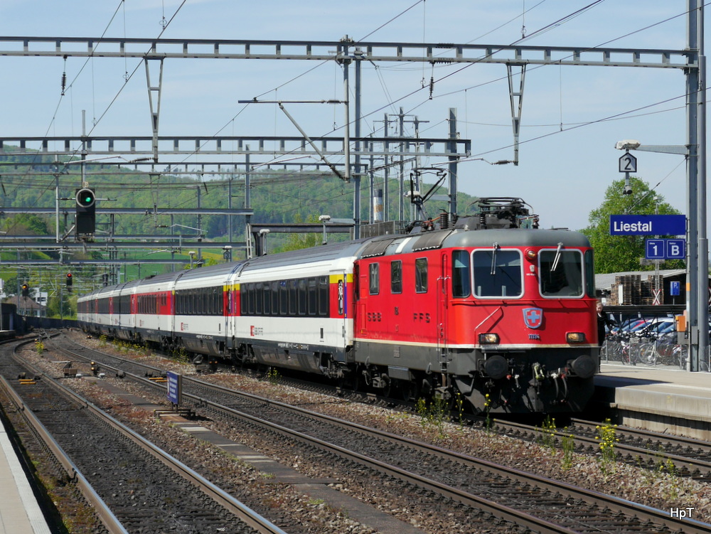 SBB - Re 4/4 11194 mit IR unterwegs in Liestal am 20.04.2014