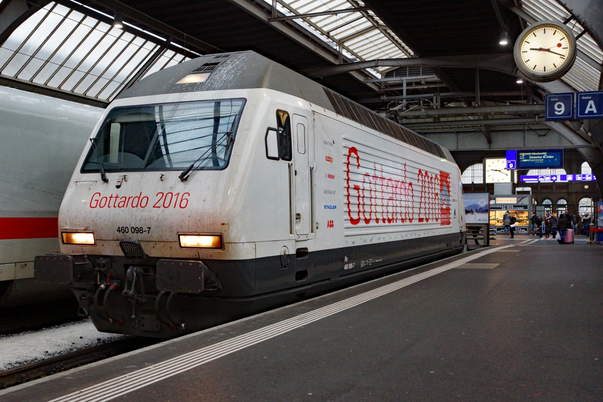 SBB: Re 460 098-7  GOTTARDO 2016  auf den nächsten Einsatz wartend in Zürich HB am 23. Januar 2016.
Foto: Walter Ruetsch 