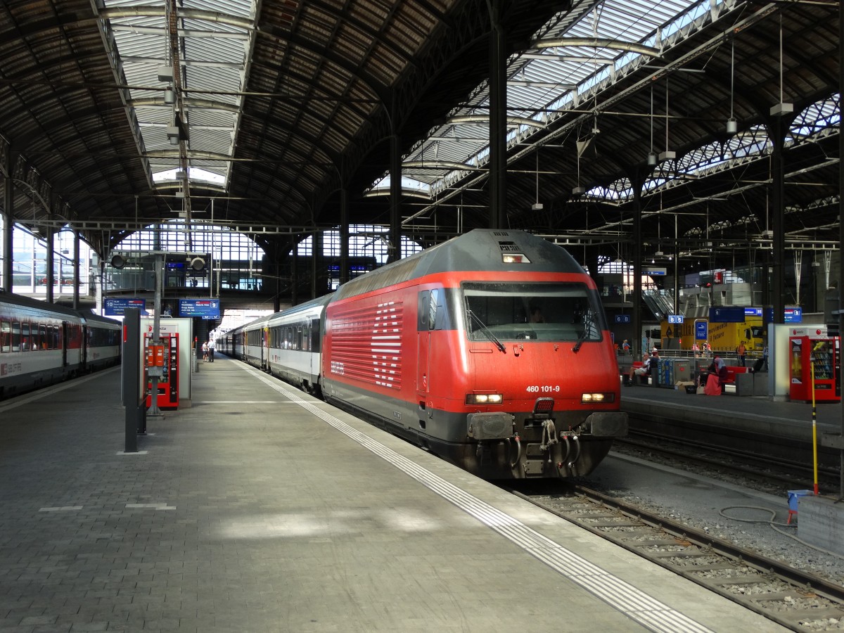 SBB Re 460 101-9 mit IR nach Zürich am 25.07.15 in Basel SBB Bhf
