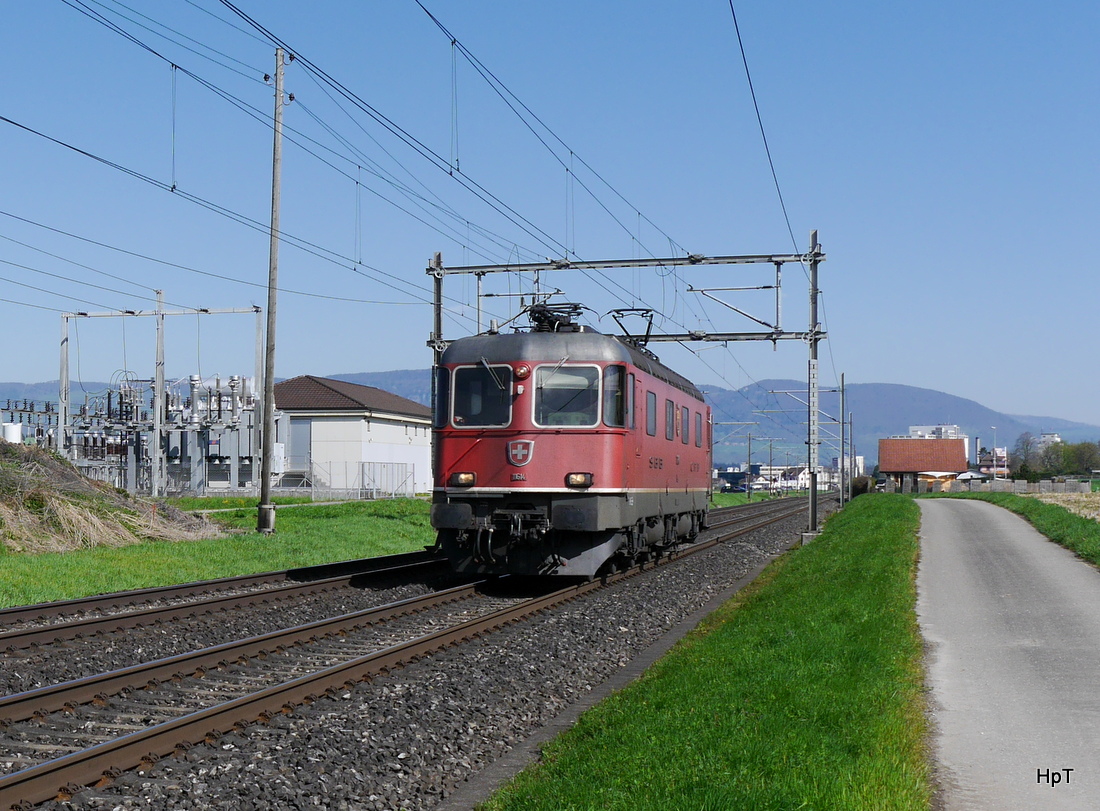 SBB - Re 6/6 11614 auf Lokfahrt unterwegs bei Bettenhausen am 19.04.2015