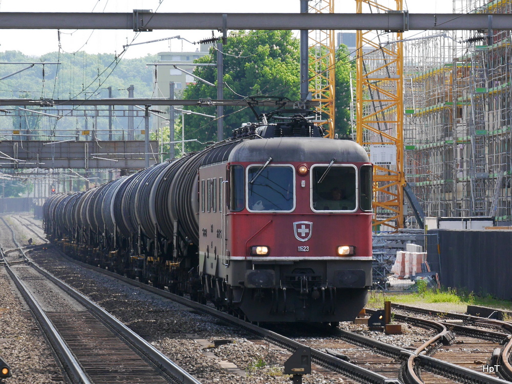 SBB - Re 6/6  11623 unterwegs in Prattelen am 05.05.2014