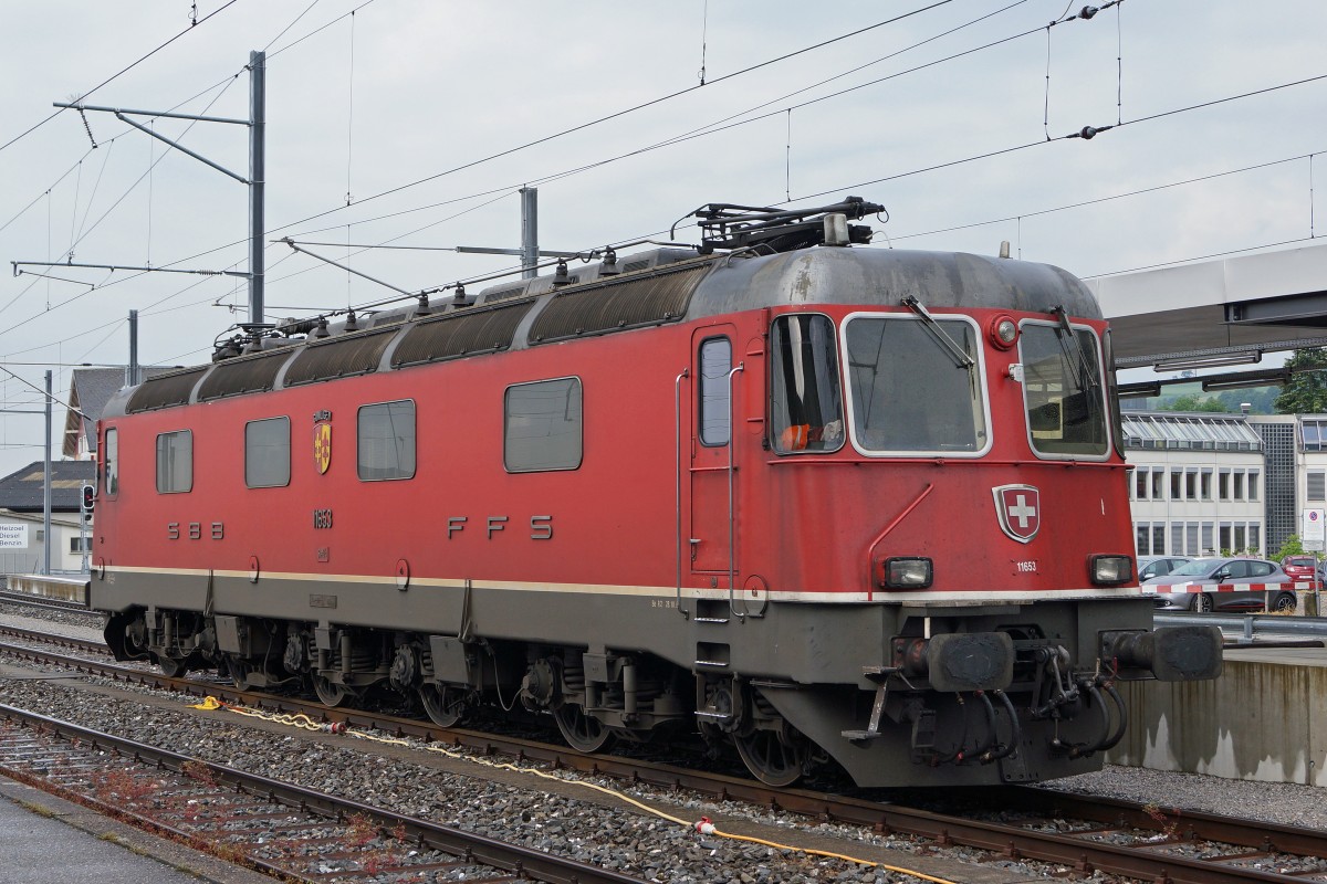 SBB: Re 6/6 11653  GÜMLIGEN  in Oensingen am 16. Juni 2015.
Foto: Walter Ruetsch