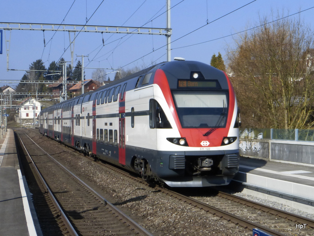 SBB - RE nach Bern unterwegs in Suberg-Grossaffoltern am 19.02.2015
