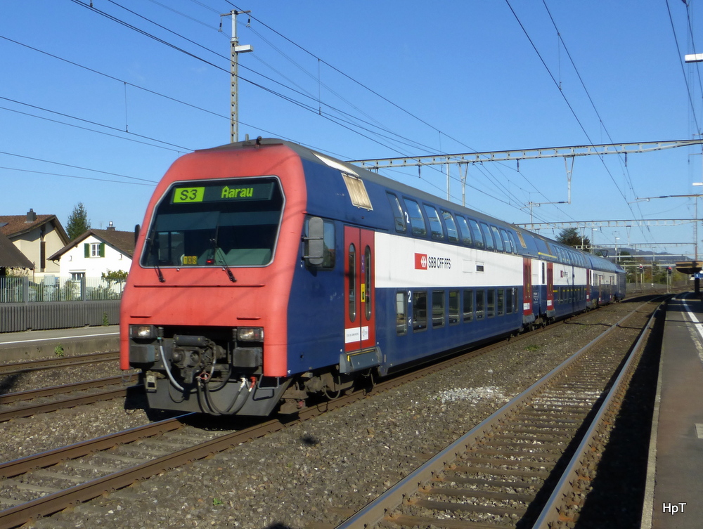 SBB - RE Zürich - Aarau bei der durchfahrt in Rupperswil am 26.10.2014