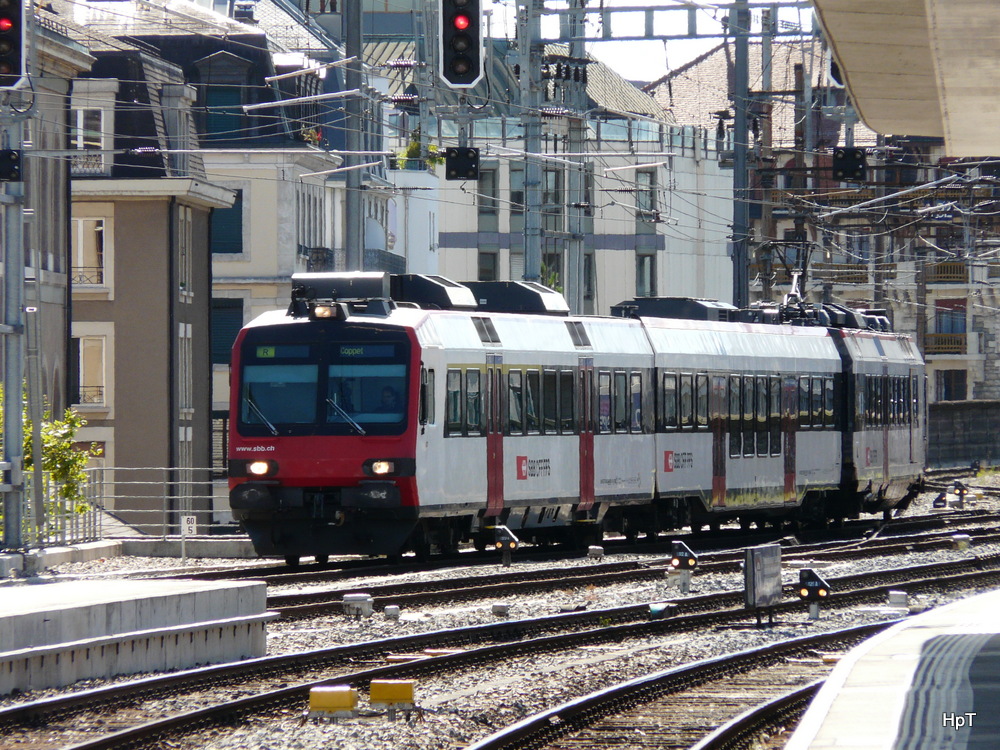 SBB - Regio bei der einfahrt im Bahnhof Genf am 09.09.2013