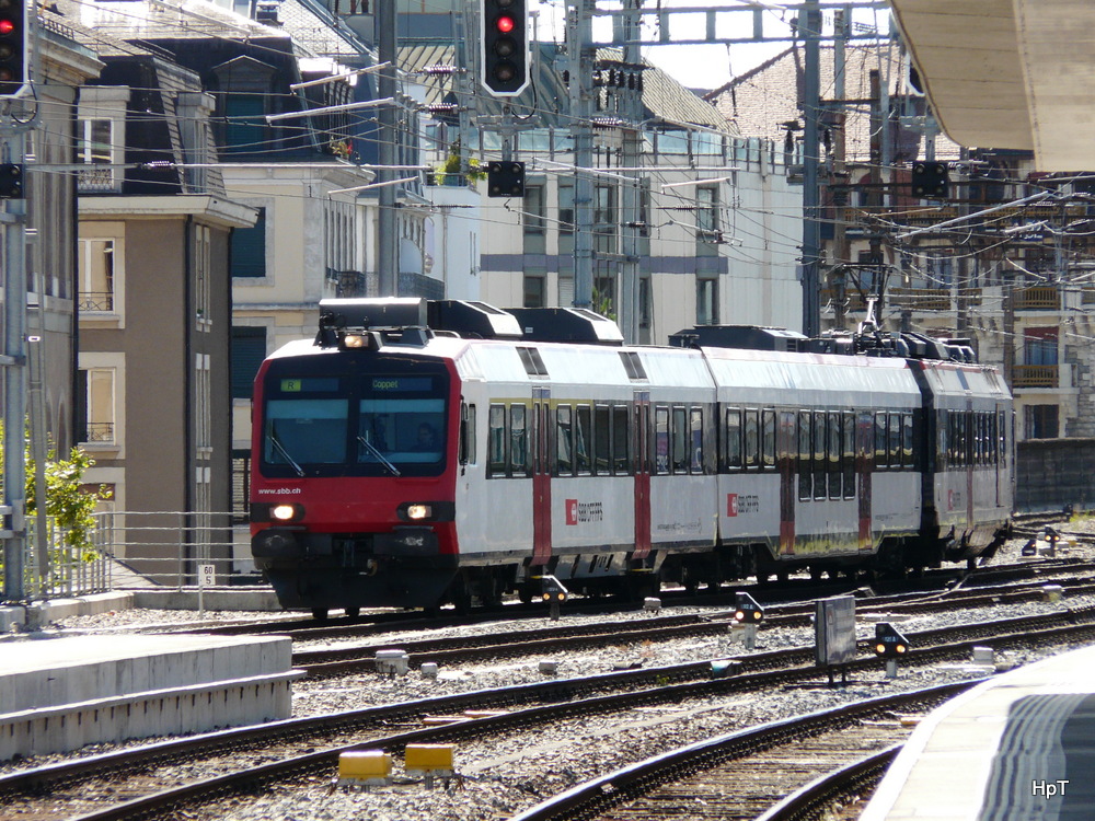 SBB - Regio bei der einfahrt im Bahnhof Genf am 09.09.2013