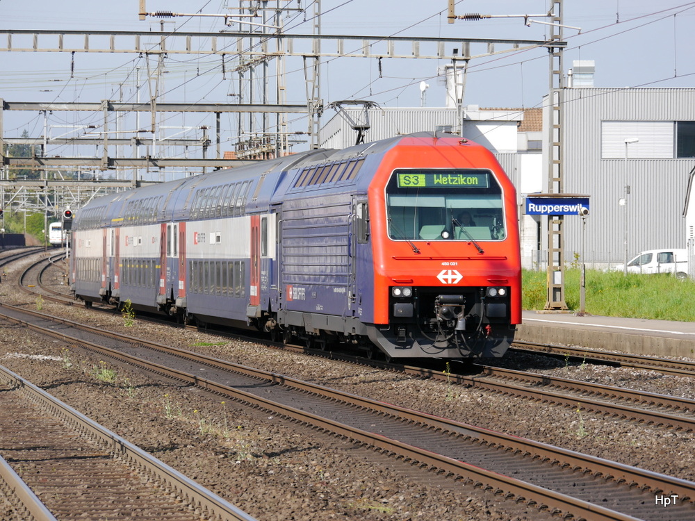 SBB - Regio nach Wetzikon mit der Lok 450 031-8 bei der durchfahrt im Bahnhof Rupperswil am 20.04.2014