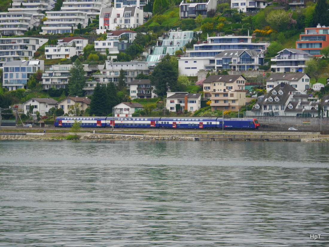 SBB - S-Bahn Zürich unterwegs am Zürichsee bei Richterswil am 25.04.2015