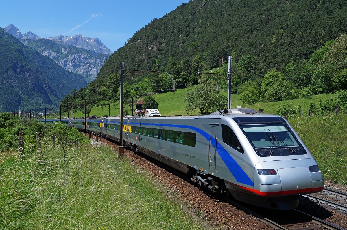 SBB: SBB ETR 470 Milano-Zürich zwischen Silenen und Erstfeld unterwegs am 7. Juni 2014.
Foto: Walter Ruetsch