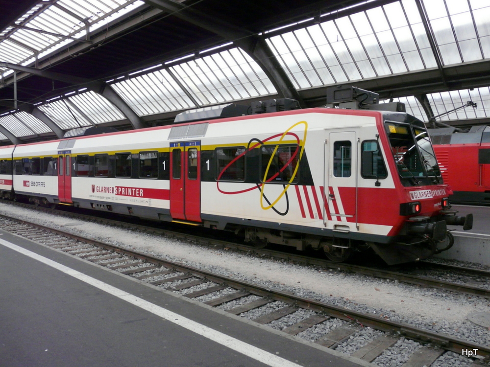 SBB - Steuerwagen 1Kl. At 50 85 19-43 801-6 im HB Zürich am 16.02.2014