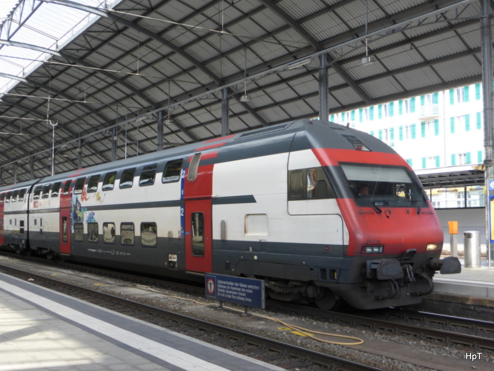 SBB - Steuerwagen 2 Kl. Bt 50 85 26-94 906-2 im Bahnhof Olten am 30.08.2014