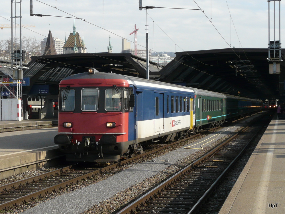SBB - Steuerwagen BDt 50 85 82-33 961-2 bei der ausfahrt aus dem HB Zürich als Ersatzzug Zürich - Bern am 01.02.2014