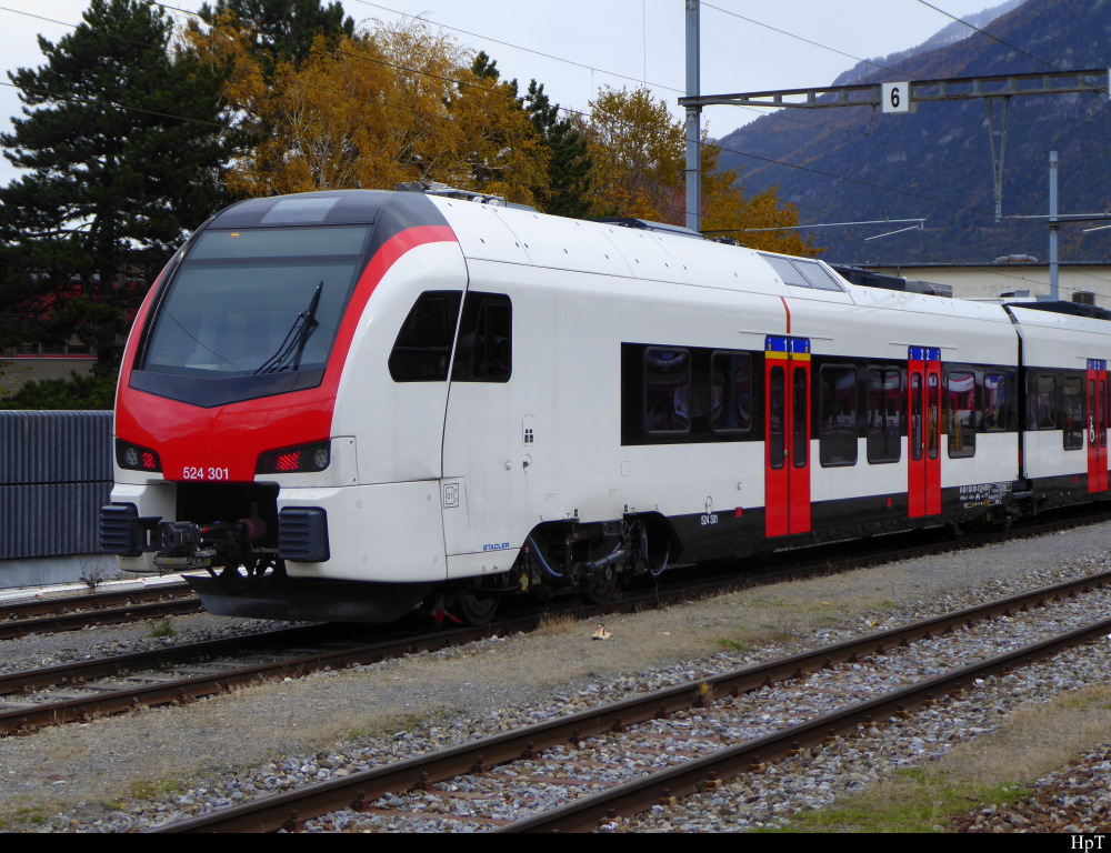 SBB - Steuerwagenteil des Triebzug RABe 524 301 im Bahnhof von Matigny am 23.11.2019