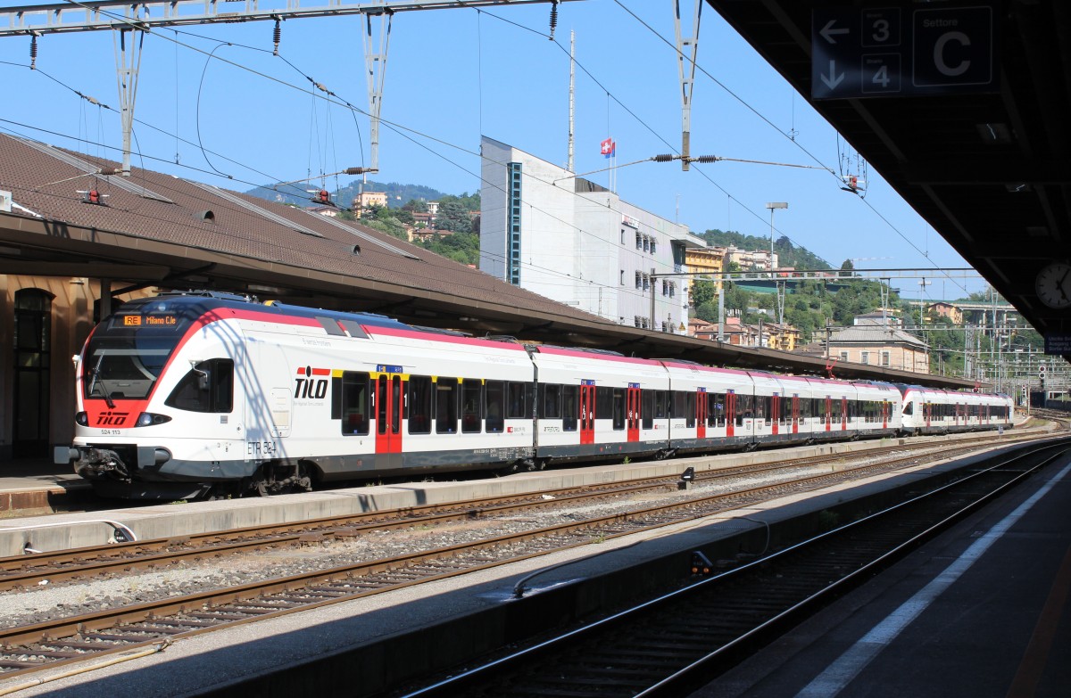 SBB TILO: Stadler FLIRT 524 113 als RE nach Milano Centrale Bahnhof Chiasso am 10. Juli 2015.