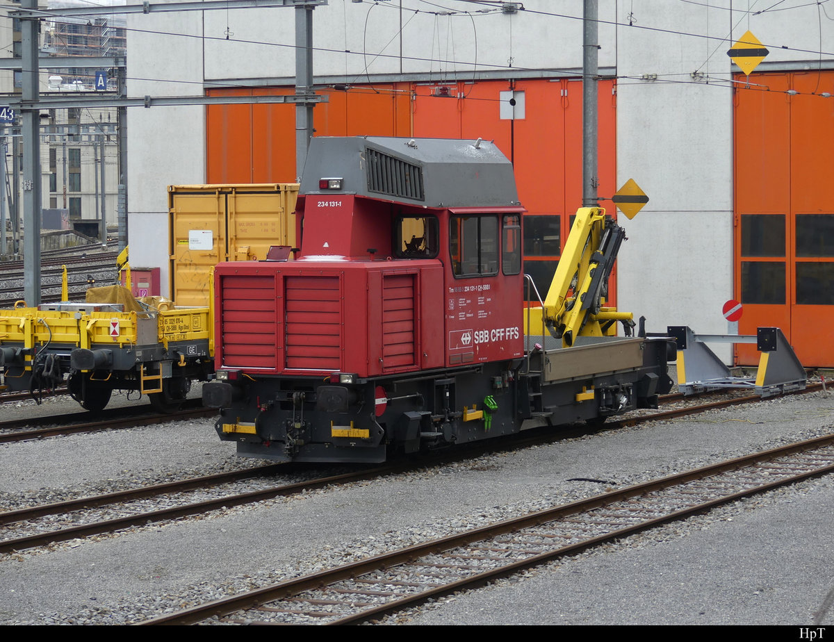 SBB - Tm 2/2  234 131-1 vor den tpf Depot in Freiburg am 13.02.2021